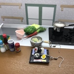 雪平鍋のお味噌汁とおにぎりのピアス