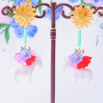 おひさまダリアとロバのお花屋さんピアス