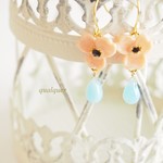 サーモンピンク＋チェコアクア　アネモネ　ピアス