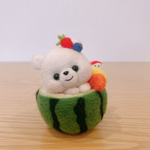 冷えてるよ〜♫スイカにすっぽりくまちゃん🍉