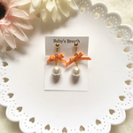 リボンとパールのイヤリング 〜メンバーカラー 橙 オレンジ〜