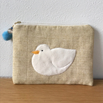 ふわもこポーチ　コールダック　サンドイエロー