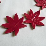 紅葉の箸置き（小豆色）