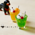 ミニチュア　ドールハウス用ジュース2個セット（1.4㎝）ミニチュアフード 