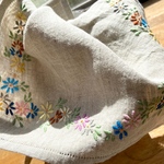 手刺繍リネンのクロス