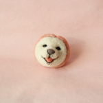 しばももブローチ（白柴）