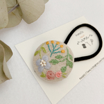 可愛いお花の刺繍 ② ヘアゴム