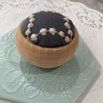 ミナペルホネン∞タンバリン∞チャコールグレー∞ハンドメイドピンクッション∞送料無料