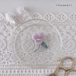 【8/13 21:00～受注販売開始】ビオラの手刺繍ブローチ　ピンク