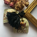 刺繍リボンのロープモチーフのポニーフック