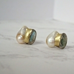 ラブラドライト×パールの金継ぎ小さめピアス