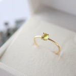宝石質 ペリドット 4mm 華奢リング ～ 8月の誕生石 ～