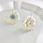 明日を願うガーベラのピアス/イヤリング