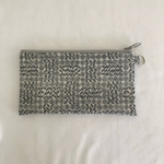 再販５　リバティフラットポーチ(マスクポーチ)  スリーピングローズ（グレー）