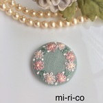 コスモスの花刺繍 ブローチ／ヘアゴム