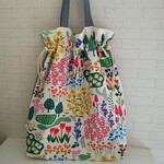 オリジナルお花畑の大きな巾着バッグ