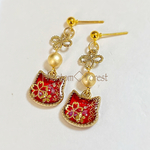 【赤】猫の花柄ピアス