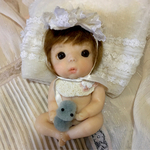 ハンドメイドhandmadeのオール粘土　女の子 身長約13cm