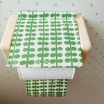 🌿ニーナ・ロヴ。北欧調🌿トイレのペーパーホルダー🌿黄緑の若葉