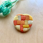 刺繍ブローチ/モザイクハート・イエロー