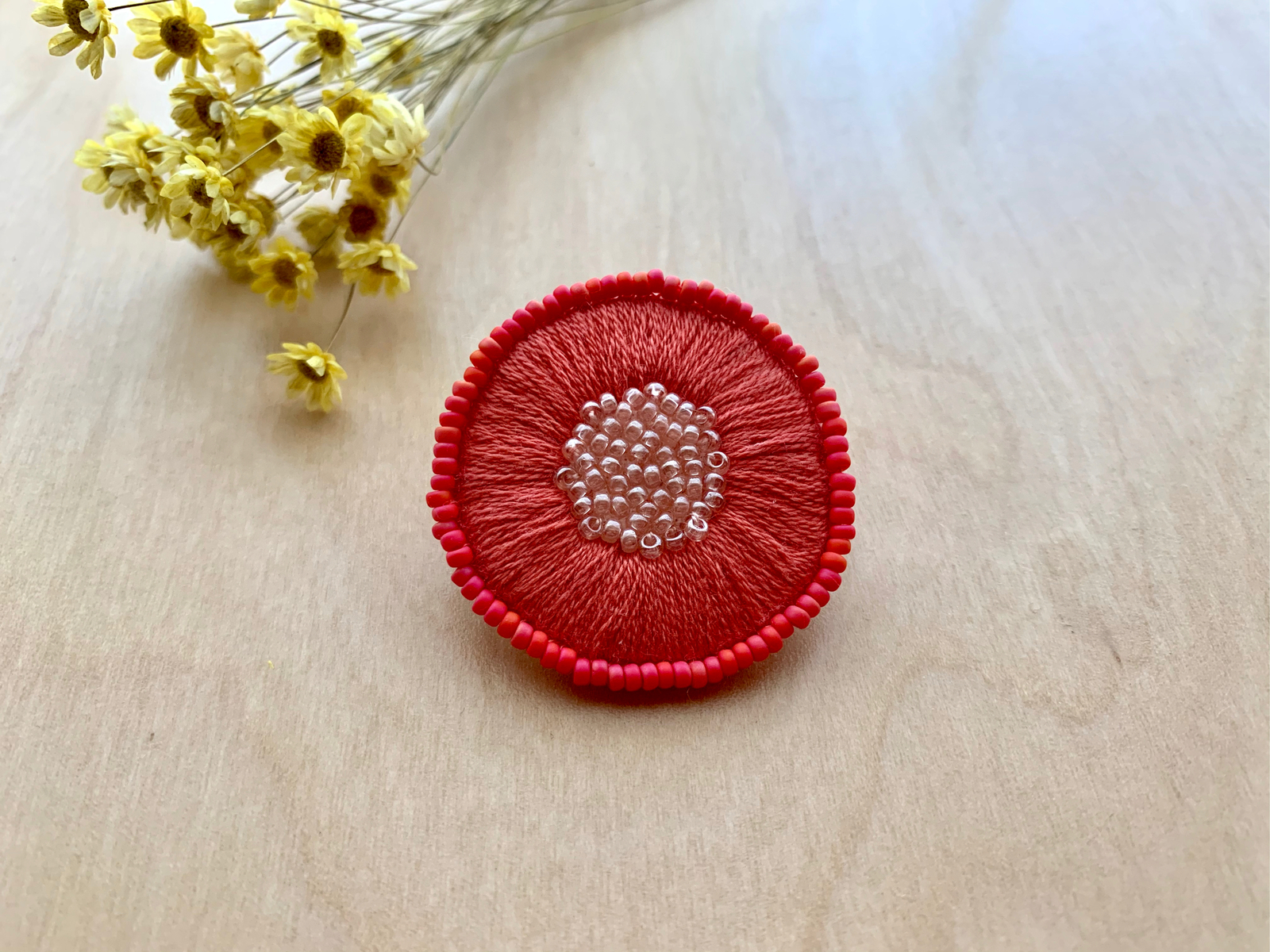 MARNI マルニ ブローチ コサージュ ビーズ刺繍 ビジュー Z114 MARNI マルニ ブローチ コサージュ ビーズ刺繍 ビジュー Z114