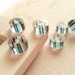 白とアクアとブラックのストライプ　ガラスビーズ　11X6mm 6個