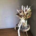 パームフラワーとプロテアのブーケ
