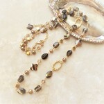 ブラウンシェルの秋色ロングネックレス