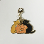 〈再販〉🎃ハロウイン🎃マスク・ファスナーチャーム　仲良し猫ちゃん