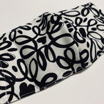 手書き風マスク 秋に最適 “ホワイト”