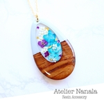 本物のお花と木のネックレス　レジンアクセサリ―