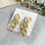 マットなつぶつぶの marble white pierce 