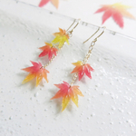 紅葉の耳飾り