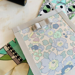 マスクケース♡リバティ　ベッツィ　ニカンドラ　輸入リバティ　アルコール除菌可能　ボンポワン　仮置きマスクケース