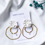【 オーダー品 】ホワイトフラワー×2連ゴールドリング✳︎ピアス  𖥧𖤣. 𖡼