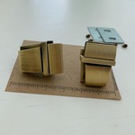 JK20A☆レザークラフト差し込み錠金具　約20×25mmアンティークゴールド/1組