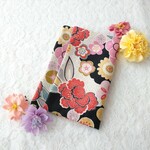 和柄御朱印帳ケース　黒地花柄ⅹ藍