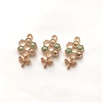 【３個セット】揺れる蜂ついた蜂の巣チャーム　緑のカラー入り　（ミツバチ　ハチ　ハニカム　グリーン）