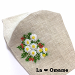 ヨーロピアンリネンの立体マスク❤︎カモミールブーケ刺繍❤︎ナチュラル