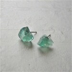 きみの世界は美しい、ブルーラグーンのピアス