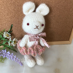 ＊ワインレッド目の　ふわふわうさぎさん＊　ふりふりスカート
