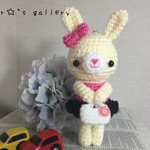 オシャレうさぎちゃんの編みぐるみ☆