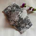 オールシーズン✨薔薇刺繍レース✨✨マスクカバー✨インナーポケット＆ワイヤー入れ付