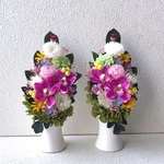 お供え・仏花：高さ22cmプリザーブドフラワーピンク菊黄色白色紫仏花 一対 お供えお悔み   