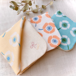 【名入れ刺繍可】 北欧風 アネモネ柄 やわらかガーゼハンカチ