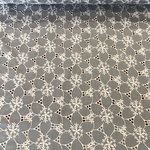 フラワーオンフラワー　刺繍コットンレース