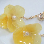 レジンのお花ピアス/イヤリング