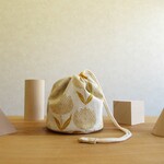 コロンとした小物入れ　マスタード、チューリップ