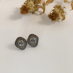 真ん中スワロのお花刺繍イヤリング