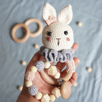 うさぎのRabbiちゃん(襟ボリューミーバージョン)【ガラガラ 赤ちゃん 歯固め おもちゃ】出産祝い